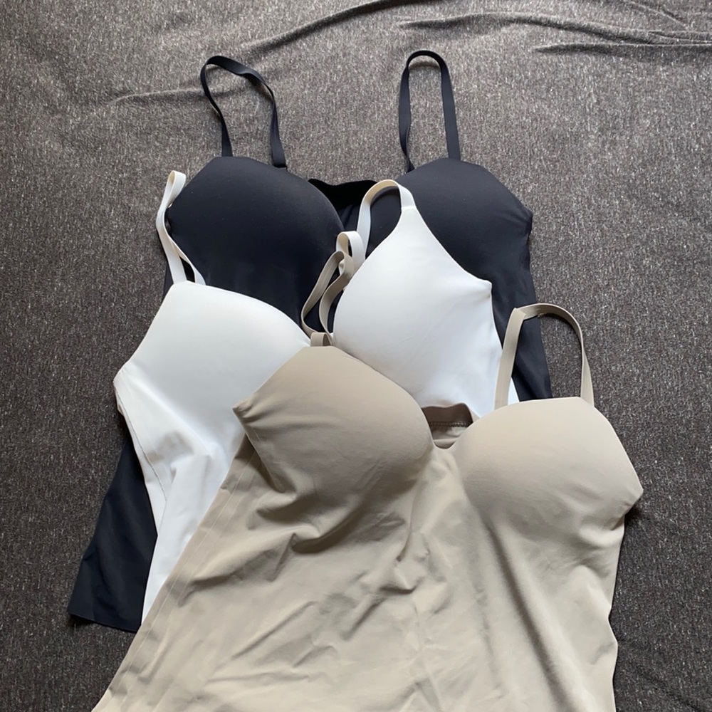 Uniqlo airism top